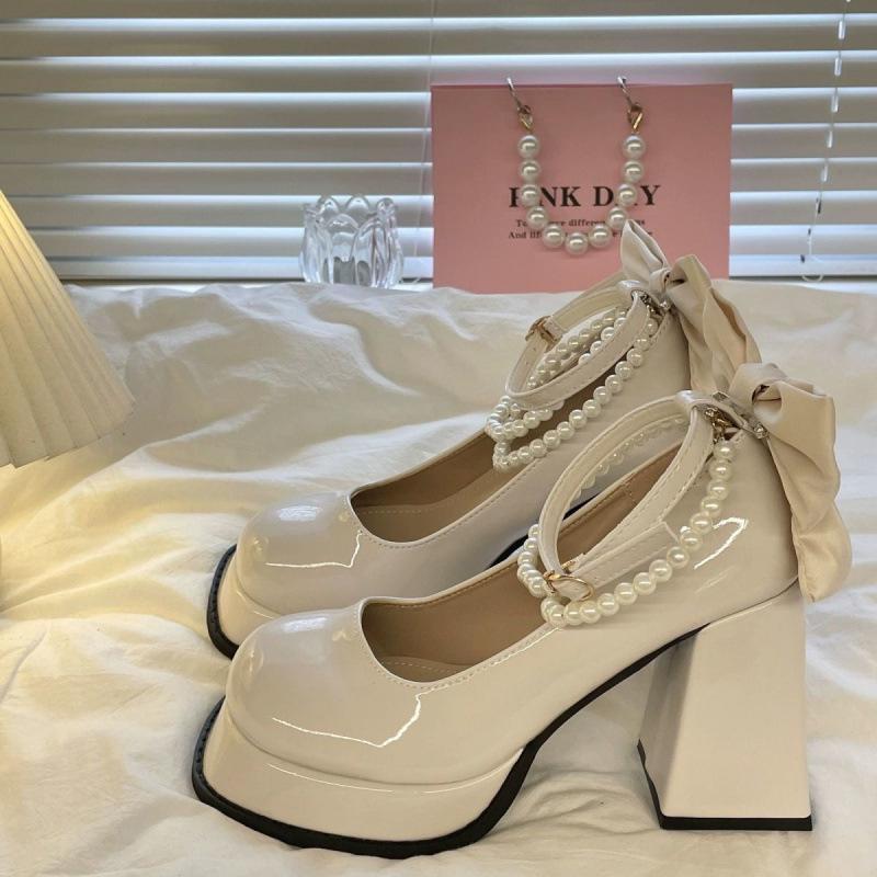 WD Damen Mary Jane Schuhe in Übergröße - Frühling 2024, Weiße Hochzeit, Französische wasserdichte Plateau-Sohle, Dicker Absatz, Kleines Leder 41 von Joom DACH