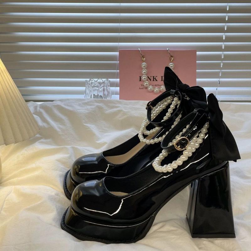 WD Damen Mary Jane Schuhe in Übergröße - Frühling 2024, Weiße Hochzeit, Französische wasserdichte Plateau-Sohle, Dicker Absatz, Kleines Leder 42 von Joom DACH