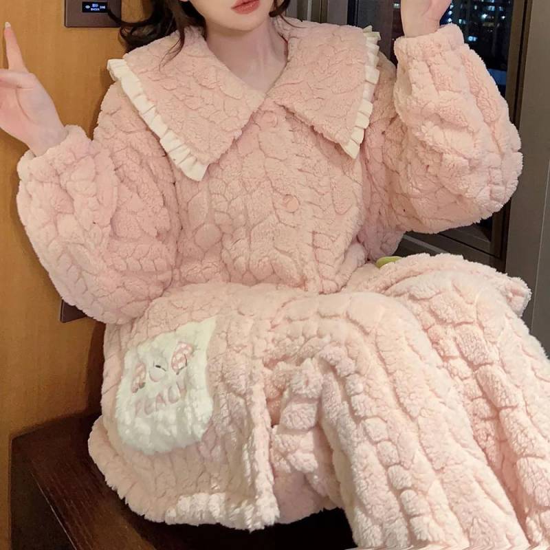 Warmes Winter-Pyjama-Set für Damen, Korallensamt-Pyjama, Flanell-verdickter Cartoon-Pyjama, Übergroße Hauskleidung, Übergroßer Pyjama 6XL von Joom DACH