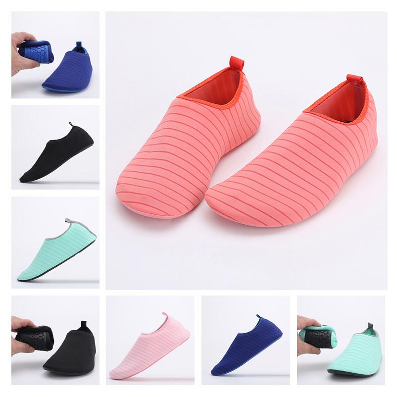 Wassersportschuhe, Barfußschuhe, schnell trocknende Aqua-Yoga-Strandsocken zum Hineinschlüpfen für Herren und Damen EU38-EU39 schwarz von Joom DACH