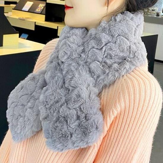 Weicher Kunstfellschal aus Rex-Kaninchenfell im koreanischen Stil für Damen – vielseitiges, kurzes Querdesign in einfarbigen Farben für Herbst und Winter. Flat head embossing hellgrau von Joom DACH