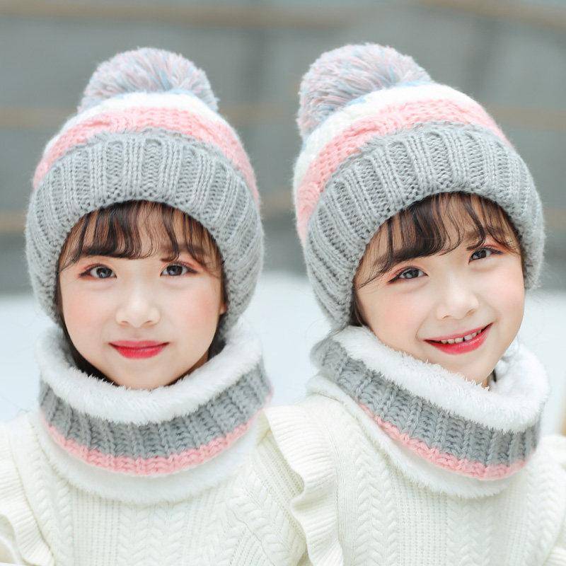 Winter Baby Kinder Niedlich Gestrickte Plüsch Schal Mütze Zweiteilige Doppel Fleece Wärme Jungen Mädchen Weiche Outdoor Winddichte Mütze Kindermütze 5-12 years old von Joom DACH