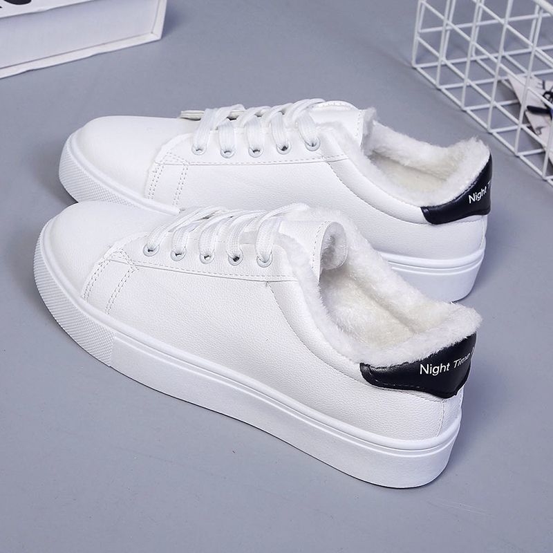 Winter Baumwollschuhe Studentinnen Koreanische Version Vielseitige Flache Sohle Lässige Warme Schuhe Plüsch Verdickt Weiße Schuhe Mädchen Sneakers 35 schwarz von Joom DACH
