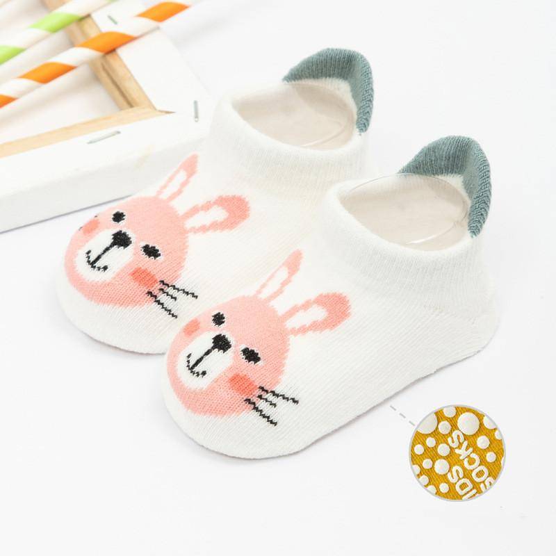 Winter Frühling Anti Slip Baby Socken Niedlichen Cartoon Tier Brief Drucken Kleinkind Kinder Boden Socken Gummi Sohlen Baby Junge Mädchen socken S von Joom DACH