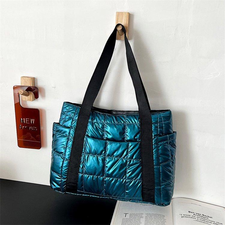Winter Große Kapazität Damen Handtaschen Vento Marea Space Gepolstert Damen Schultertaschen Schwarz Designer Nylon Baumwolle Warm Tote Uni blau von Joom DACH
