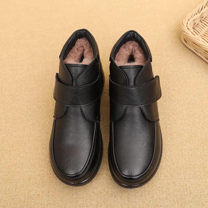 Winter Leder Damen Schuhe Baumwollschuhe Plüsch Warme Damen Flache Kurze Stiefel Rutschfeste Baumwollschuhe 40 schwarz von Joom DACH