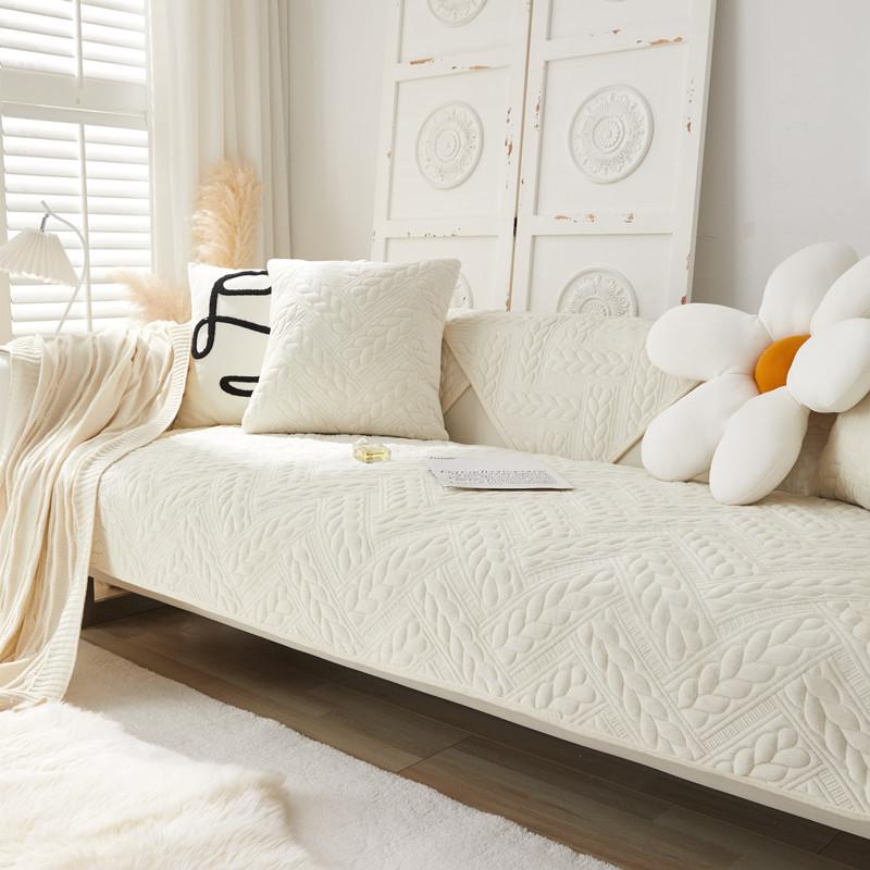 Winter Neu Bestickt Plüsch Kristall Samt Sofa Kissen Staubdicht Modern Schlicht Rutschfest Sofa Kissen Handtuch 70*70cm von Joom DACH