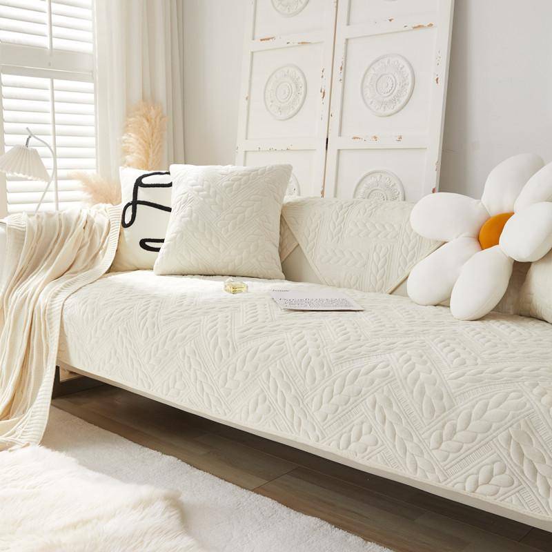 Winter Neu Bestickt Plüsch Kristall Samt Sofa Kissen Staubdicht Modern Schlicht Rutschfest Sofa Kissen Handtuch 70*70cm von Joom DACH