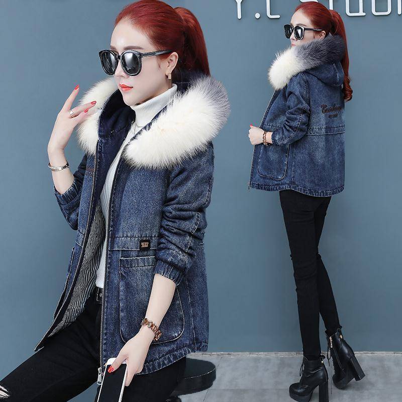 Winter Plus Samt Demin Parka Frauen Reißverschluss Buchstaben Stickerei Kapuze Jeansjacke mit Kunstpelz Kragen Oberbekleidung Warmer Mantel XXL blau von Joom DACH