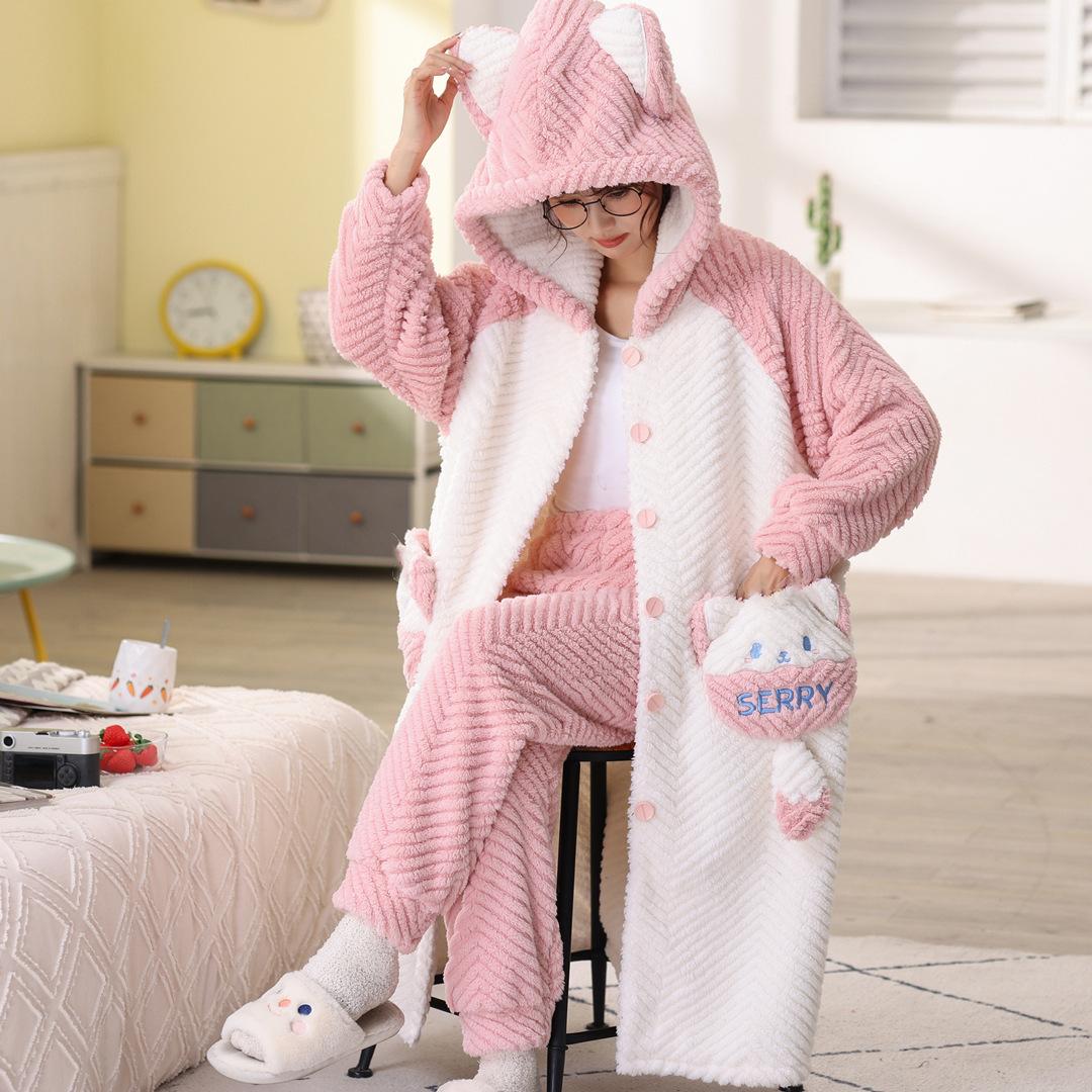 Winter-Schlafanzug mit Kapuze und langen Ärmeln und Hose, warmes Flanell-Schlafanzug-Set für Damen, süßer Bademantel mit Cartoon-Puppe und Bär S von Joom DACH