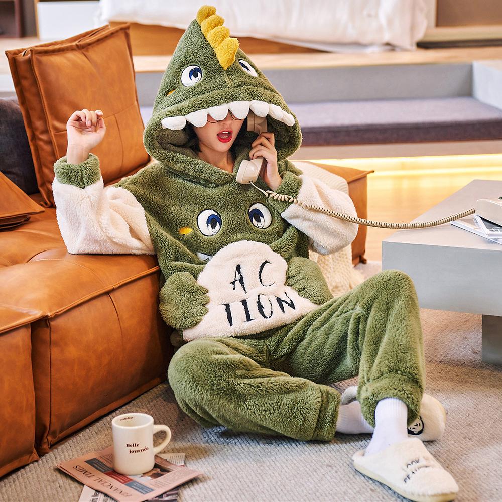 Winteroutfit für Damen, lang, Flanell, süßer Karton, groß, warme, lustige Lounge-Kleidung für Damen, Plüsch-Pyjama mit Kapuze 6XL von Joom DACH