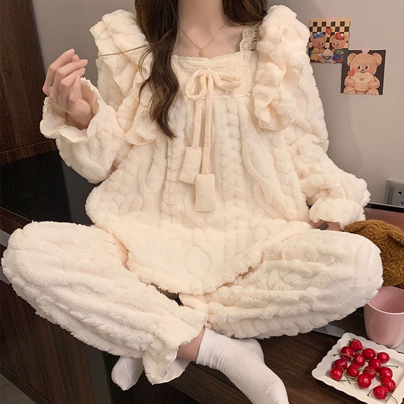 Xiaoxiangs Niedlicher Pyjama für Damen im Herbst und Winter Korallenvlies Langarm-Anzüge Verleihen der Hauskleidung einen Hauch von Raffinesse XL von Joom DACH