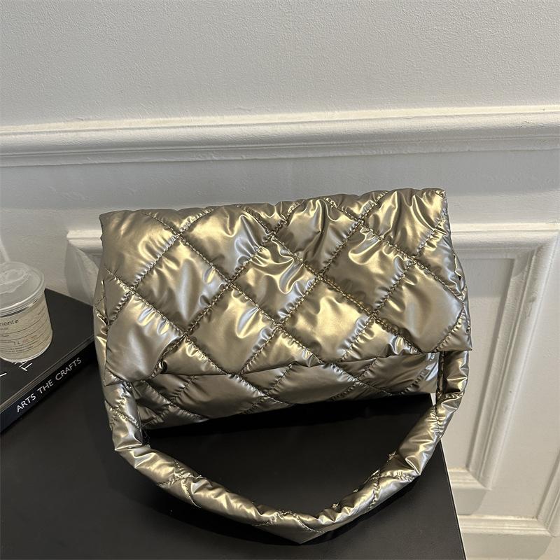 Yogodlns Damen-Umhängetasche, Baumwolle, Designer-Umhängetasche, Winter-Daunen gepolstert, gesteppt, große Kapazität, Handtasche, Shopper, Tragetasche 36.5x10x24cm von Joom DACH