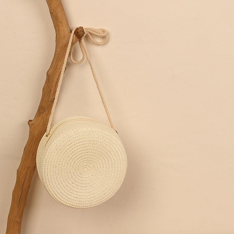 Yogodlns Mode Runde Stroh Taschen für Frauen Sommer Gewebte Strand Tasche Handgemachte Umhängetasche Umhängetasche Bohemia Messenger Bag Handtasche 16.5x8x16.5cm weiß von Joom DACH