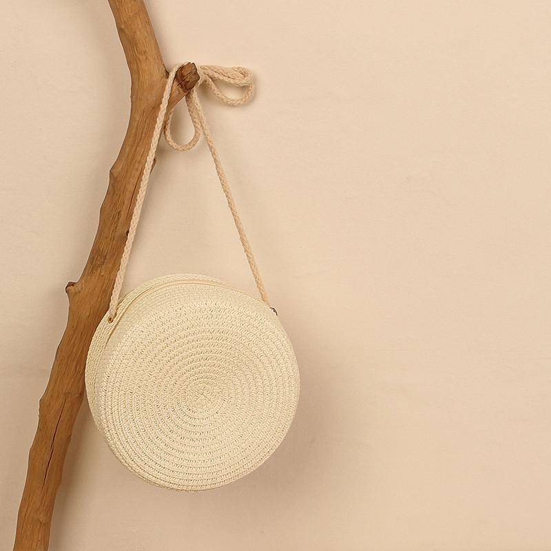 Yogodlns Mode Runde Stroh Taschen für Frauen Sommer Gewebte Strand Tasche Handgemachte Umhängetasche Umhängetasche Bohemia Messenger Bag Handtasche 16.5x8x16.5cm weiß von Joom DACH