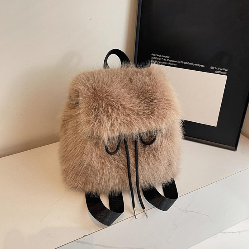 Yogodlns Plüschrucksack Damen Klein Niedlich Kordelzug Flauschige Tasche Einfarbig Weicher Rucksack Winter Warm Kunstfell Schulterrucksack 26x13x26cm kaffeebraun von Joom DACH