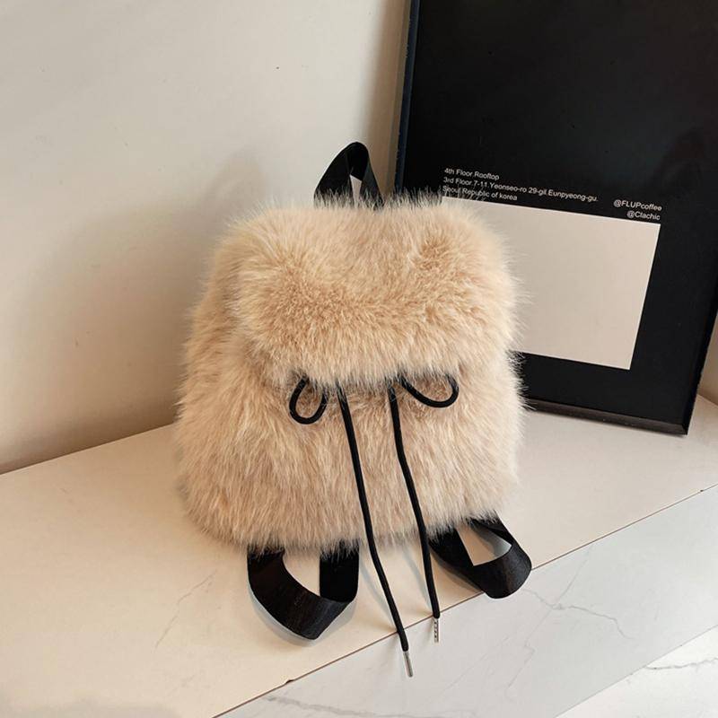 Yogodlns Plüschrucksack Damen Klein Niedlich Kordelzug Flauschige Tasche Einfarbig Weicher Rucksack Winter Warm Kunstfell Schulterrucksack 26x13x26cm khaki von Joom DACH