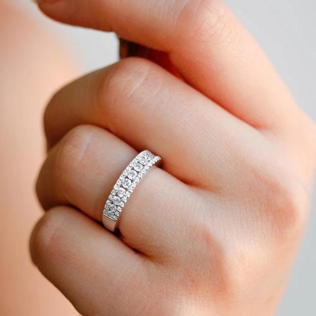 Zierliche Eheringe im klassischen Stil für Damen mit schillerndem Zirkonia in Silberfarbe, Schmuck für die Verlobung, zarter Fingerring 10 von Joom DACH