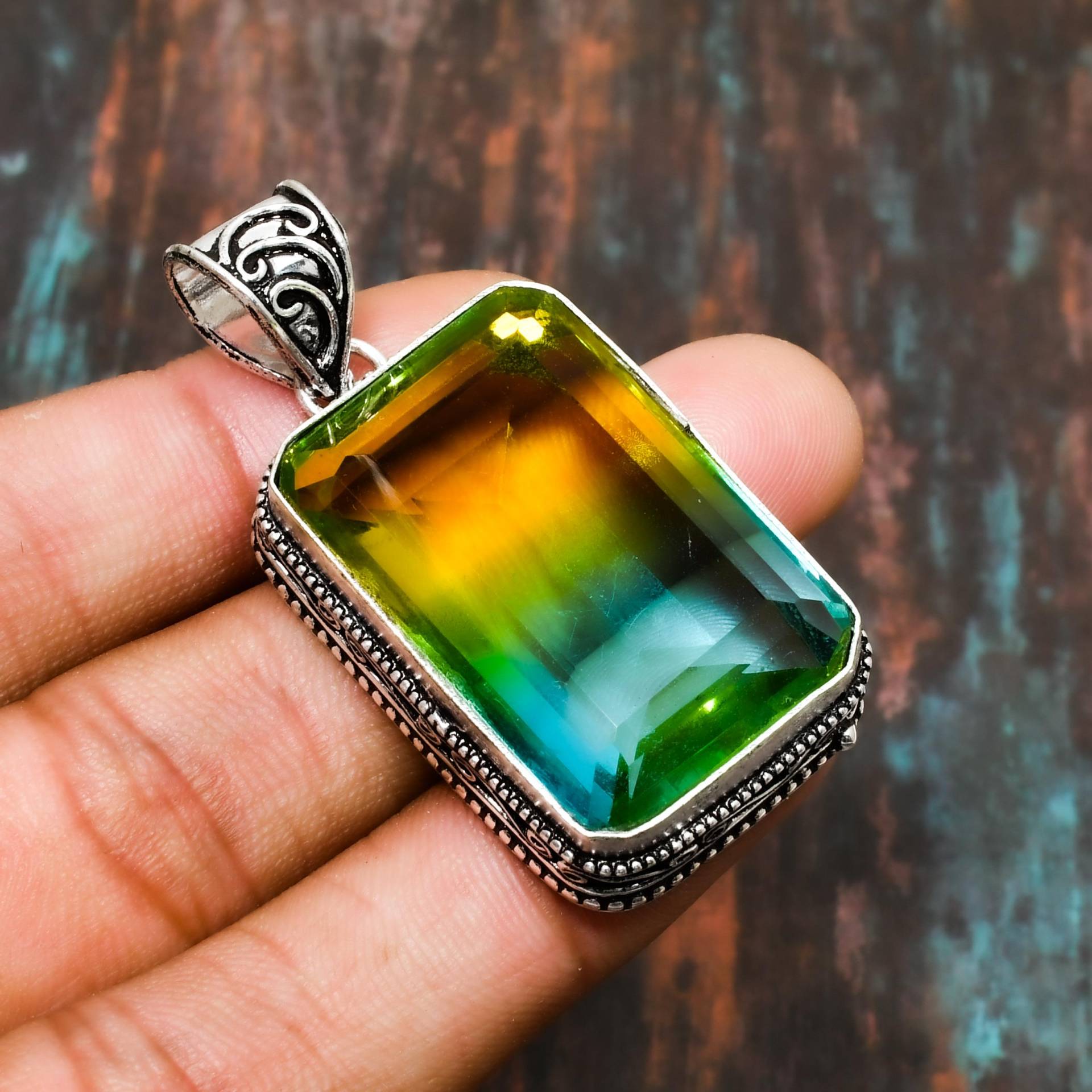 Zweifarbiger Turmalin, handgefertigter Edelstein-Schmuckanhänger aus 925er Sterlingsilber 1.89 Inches gelb von Joom DACH