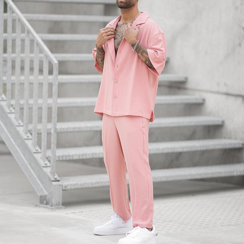 Zweiteiliges Set aus modischem Hemd und Freizeithose für Herren in Volltonfarbe für den Sommer XS rosa Zweiteiliges Set aus modischem Hemd und Freizeithose für Herren in Volltonfarbe für den Sommer XS rosa von Joom DACH