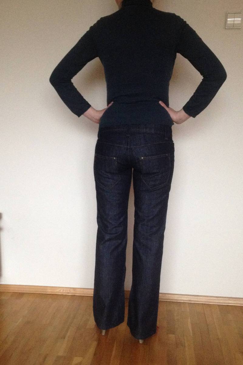 Vintage Esprit Bootcut Blau Damen Jeans. Mid Rise Flare Denim. Größe 26 von JoopyClothes
