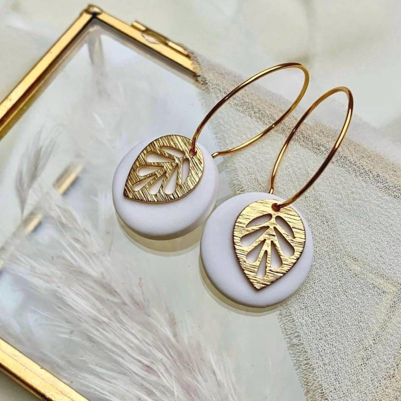 Ohrringe Aus Polymer Clay | Creolen Goldene Elemente Blatt Anhänger Ohrringe Aus Polymer Clay | Creolen Goldene Elemente Blatt Anhänger von JoosaliART