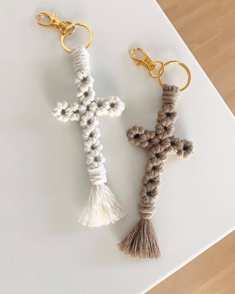 Schlüsselanhänger | Kreuz Makramee von JoosaliART