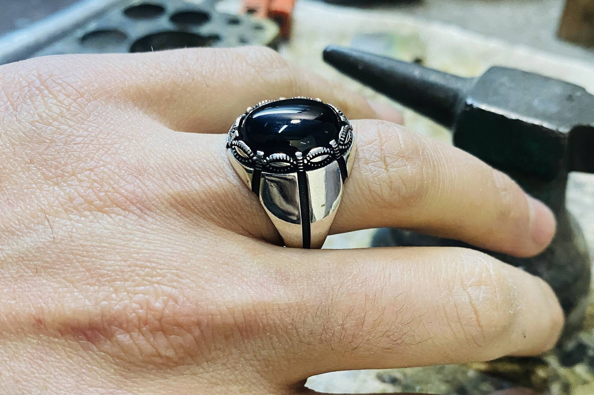 Handgemachter Silber Ring, Schwarzer Edelstein Ring, Silber Onyx Schmuck, Schwarzer Siegel Ring, Herren Schwarzer Ring von Joosefjewelry