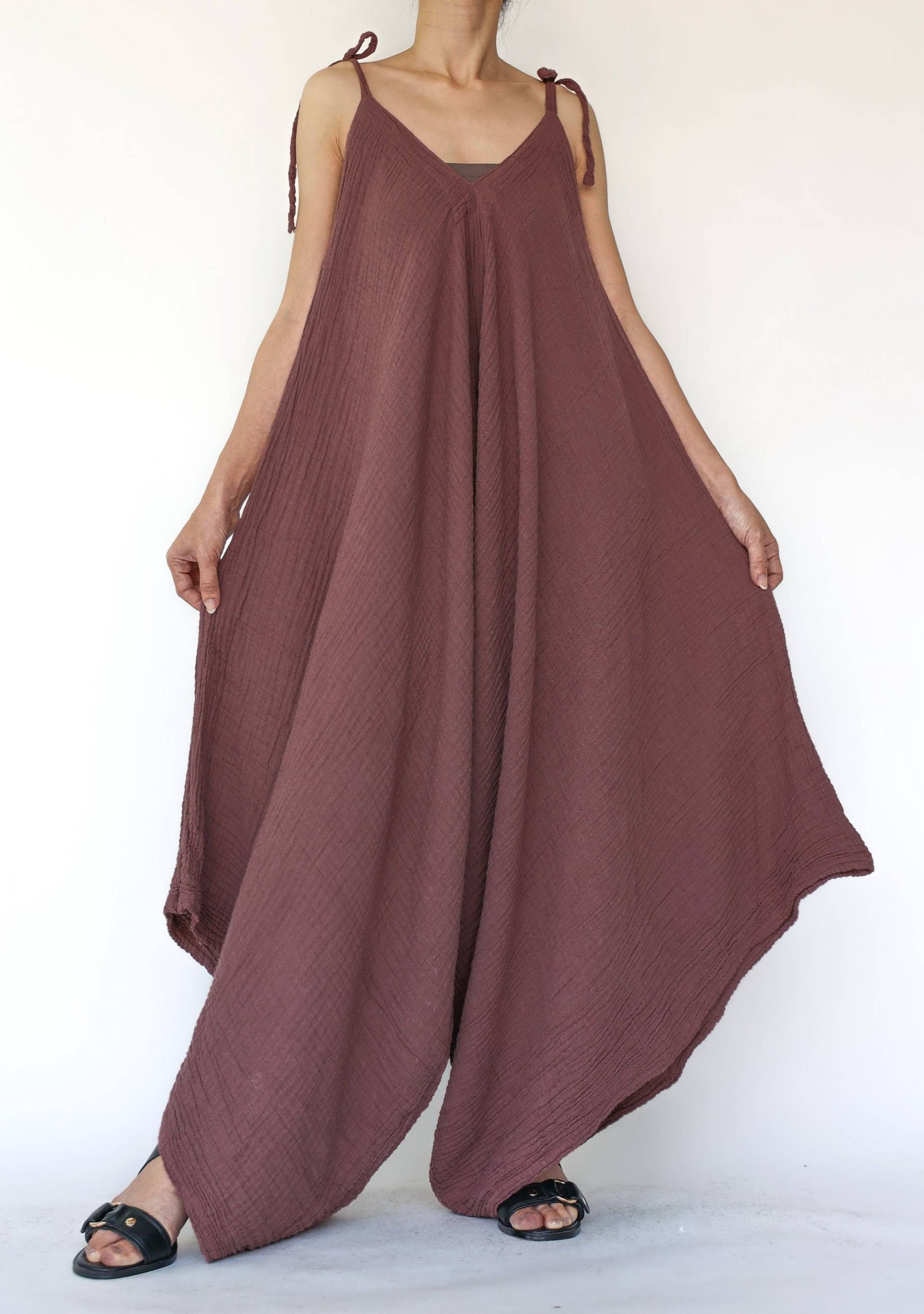 Lagenlook Baumwolle Overall Weit Bein Harem Strampler, Brauntöne von JoozieCotton