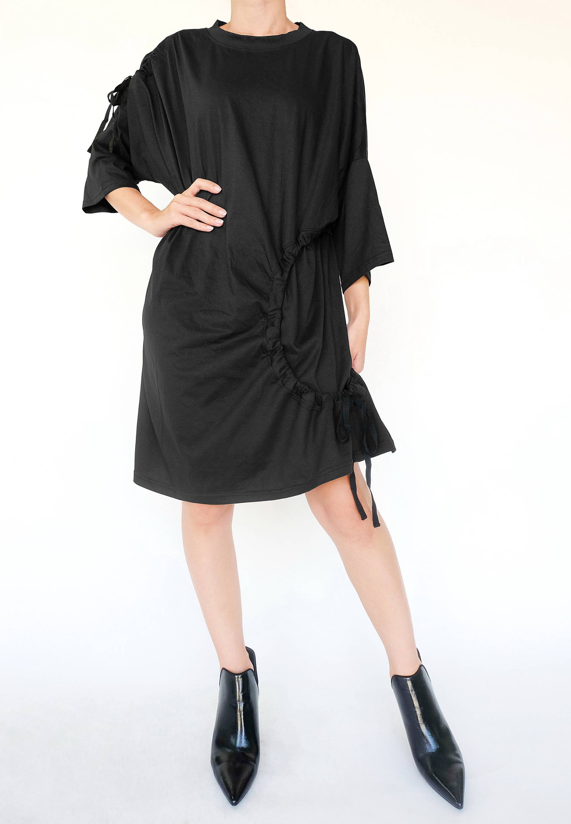 No.257 Frauen Rundhals Kurzarm Geraffte Kreis Kleid, T-Shirt Kleid in Schwarz von JoozieCotton