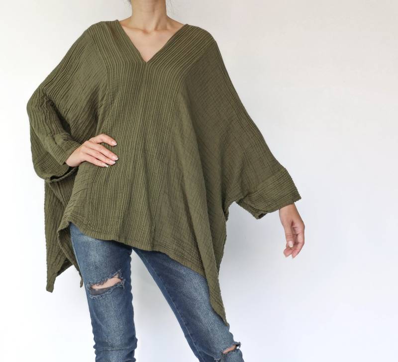 No.276 Damen Kaftan Top Mit V-Ausschnitt, Lockeres Lässiges Sommer Top, Naturfaser Flexible Baumwolle Beachwear in Olive von JoozieCotton