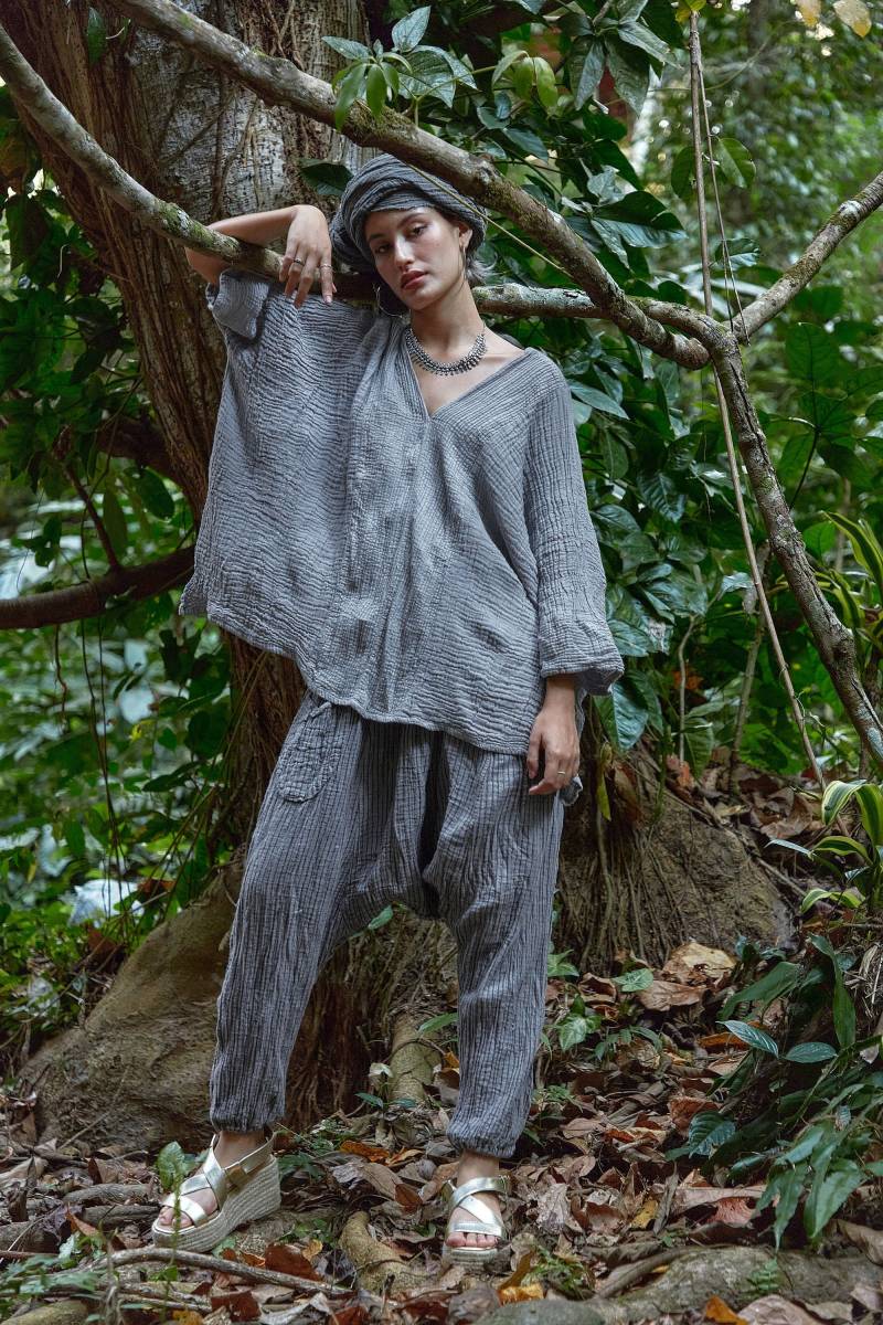 No.276 Frauen Kaftan Top Mit V-Ausschnitt, Lockeres Lässiges Sommer Top, Naturfaser Flexible Baumwolle Bademode in Grau von JoozieCotton