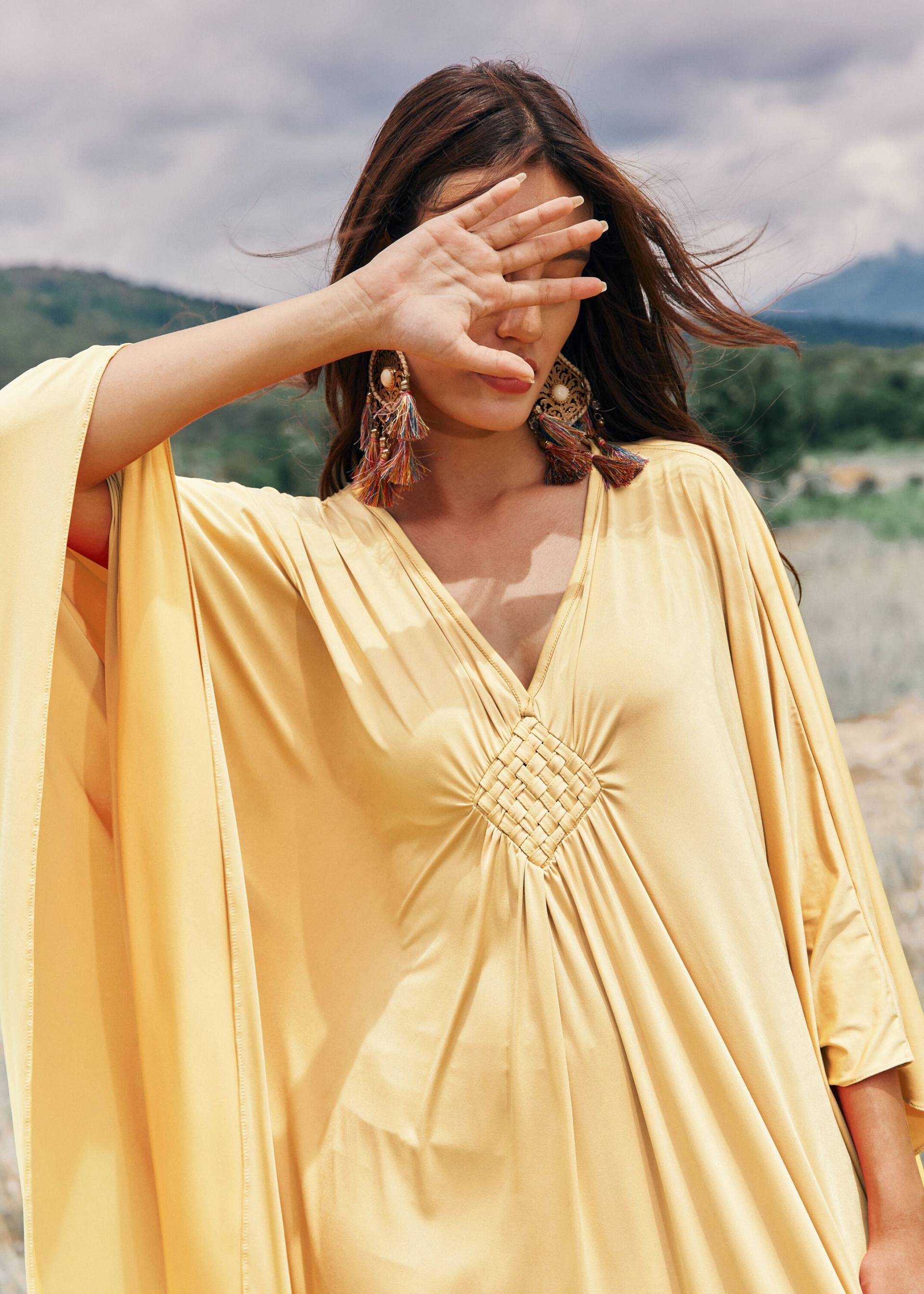 No.281 Damen Kaftan Kleid Mit V-Ausschnitt, Lange Kaftan, Plus Size Kleid, Strandkleidung, in Hellgelb von JoozieCotton