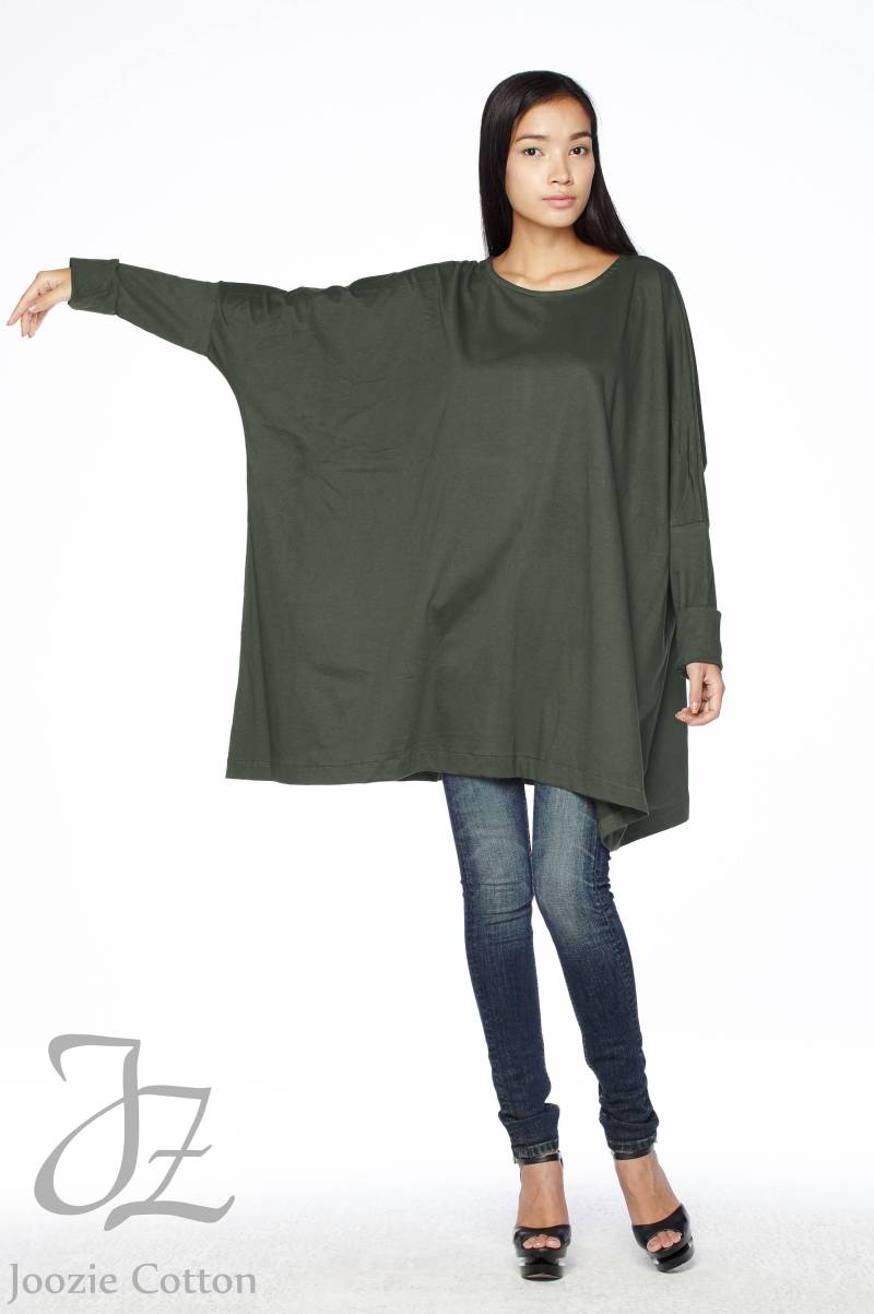 No.62 Damen Rundhals Ausschnitt Langarm Tunika Top, Loose Fit Tshirt in Olive von JoozieCotton