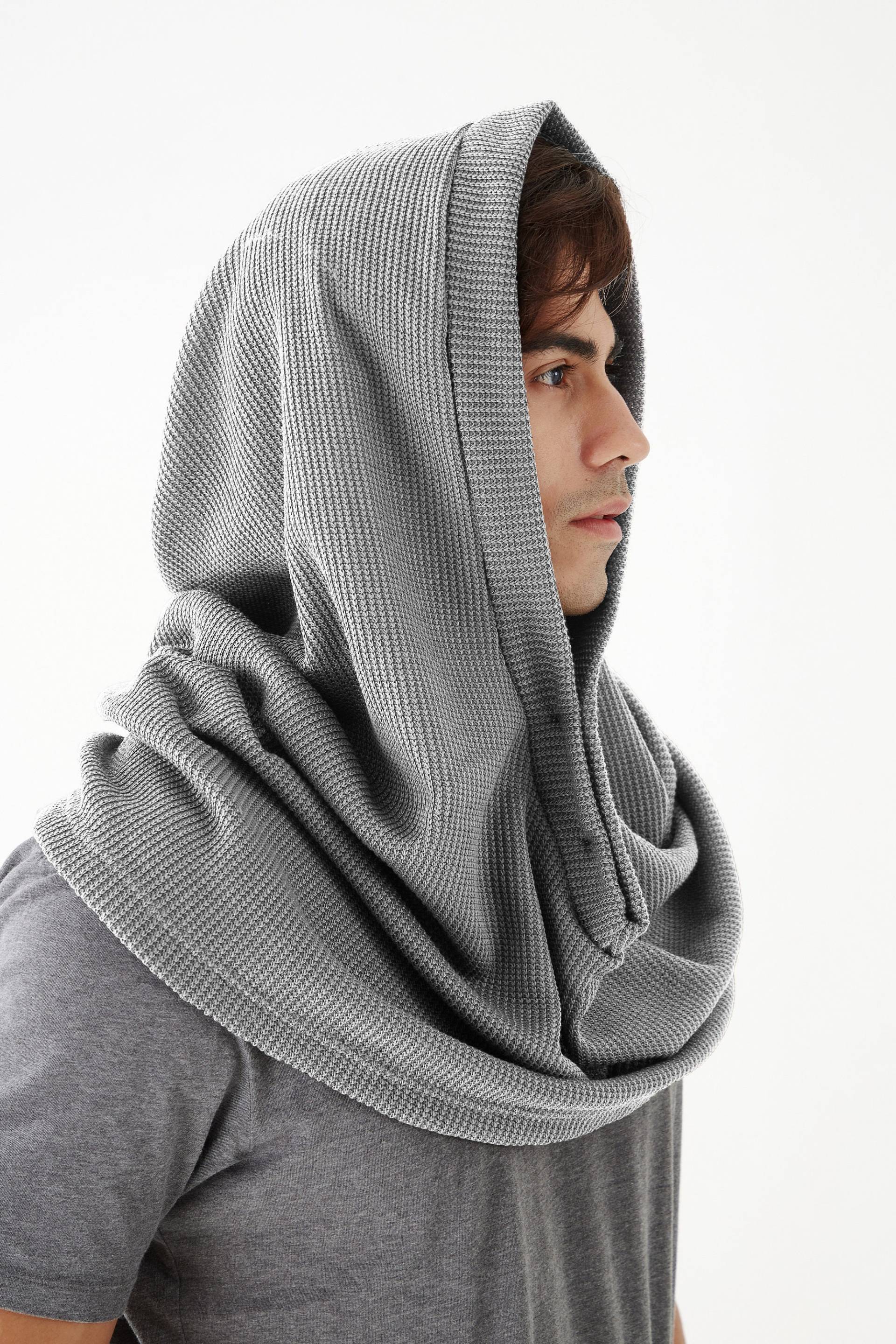 No.97 Herren Kapuzenschal, Kapuzenschal in Hellgrau von JoozieCotton