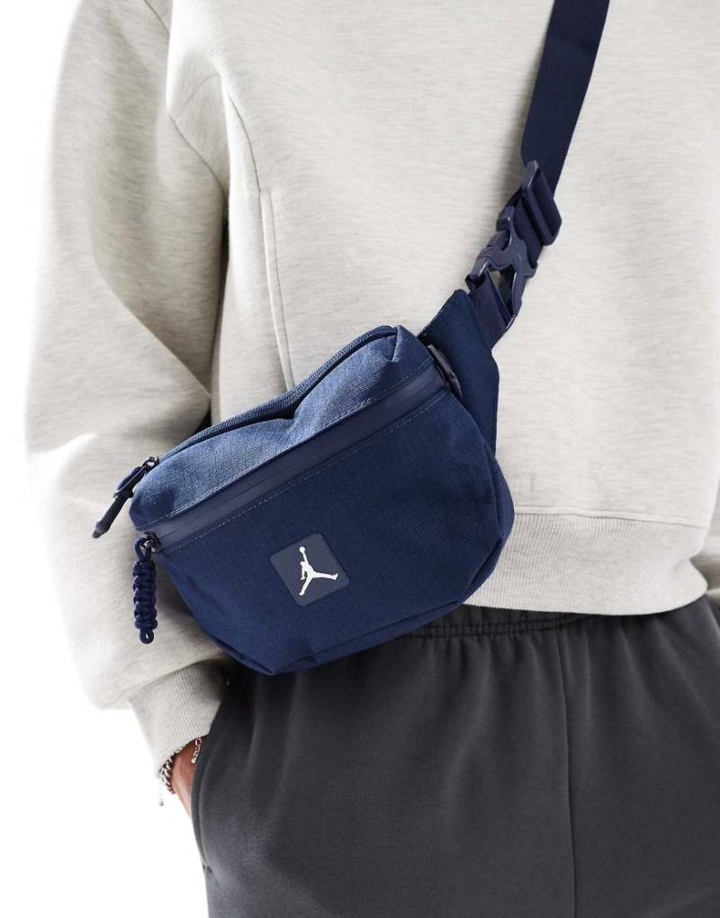 Jordan - Cordera - Gürteltasche in Marineblau von Jordan