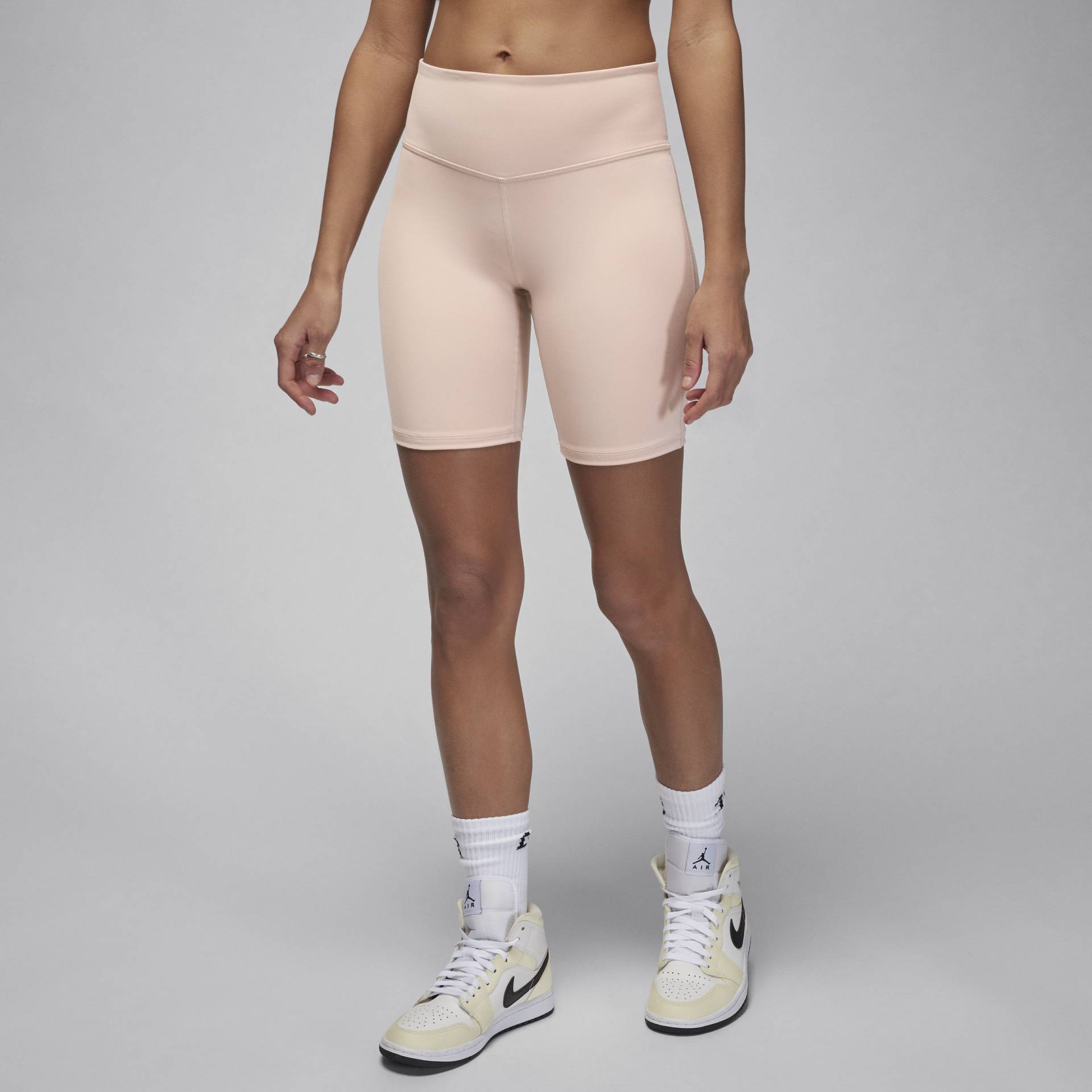 Jordan Sport Bike-Shorts mit hohem Bund für Damen (ca. 18 cm) - Braun von Jordan