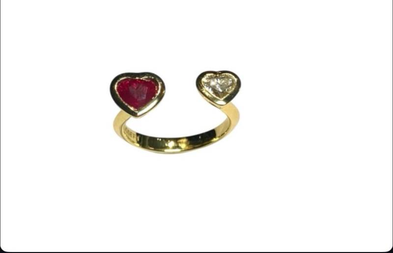 Handgefertigter Herz Ring Aus 750Er Gelbgold Mit 0.40Ct Weißem Vs2 Gia Diamant Und 1.04Ct Rubin - Romantic Jewellery Zertifizierte Edelsteine von Josefhjewelery
