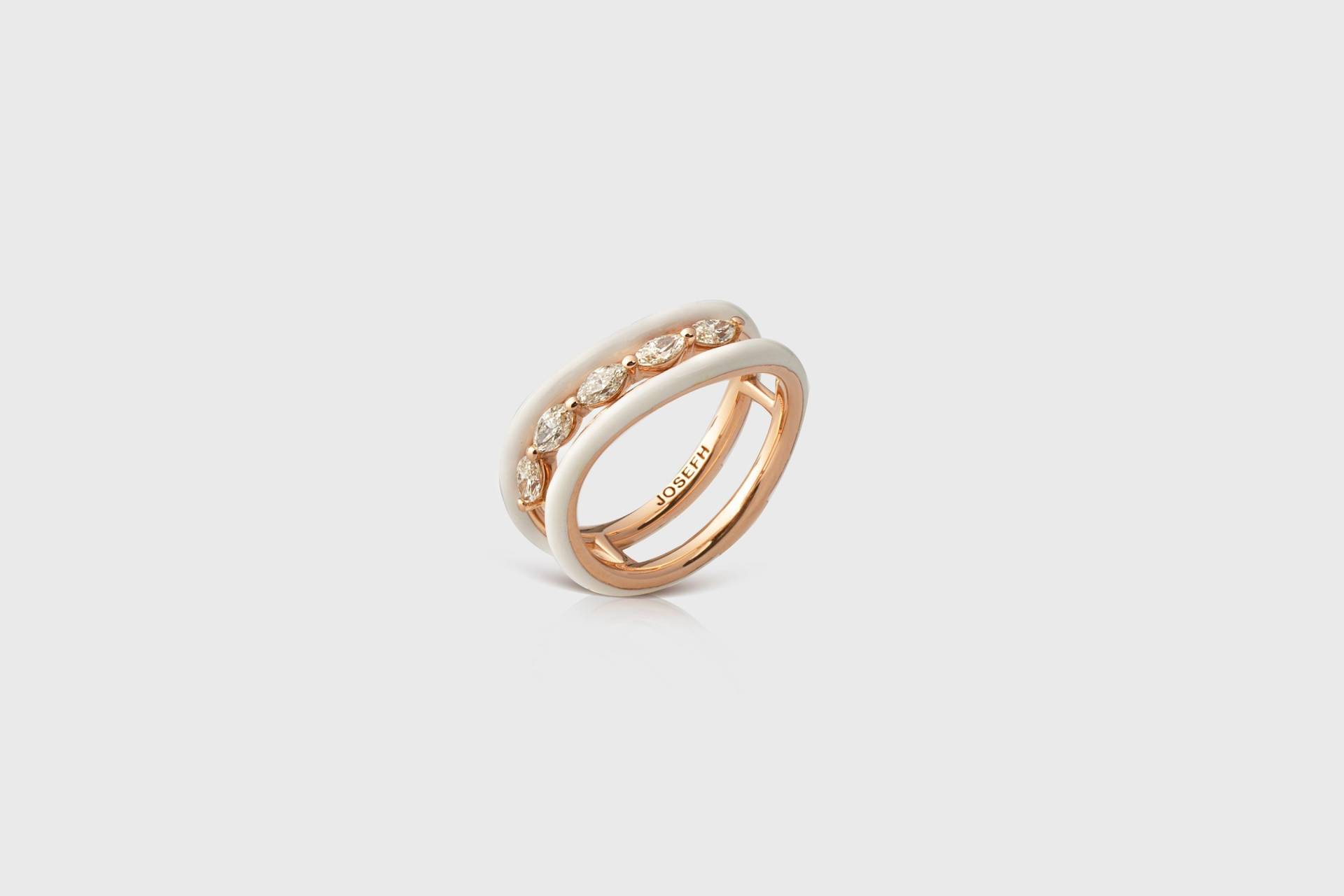 Ring Weiß Gold 18K Handgefertigt Mit Marquise Diamant Form O.60 Ct Weiße Emaille von Josefhjewelery