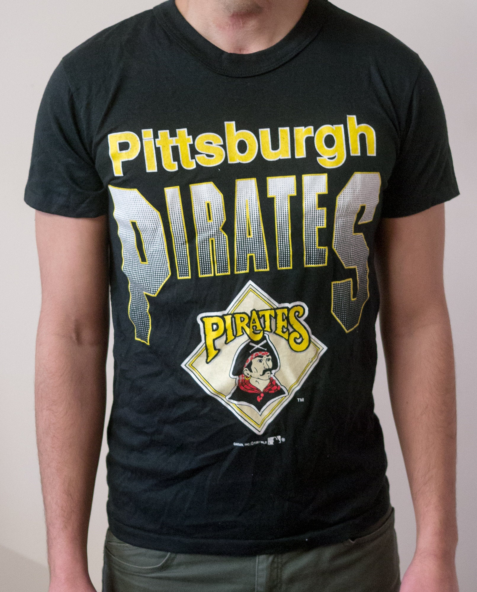 1990S Pittsburgh Pirates Offizielles Mlb T-Shirt - Größe M New Old Stock Mit Etikett 1990S Pittsburgh Pirates Offizielles Mlb T-Shirt - Größe M New Old Stock Mit Etikett von JoshRickun