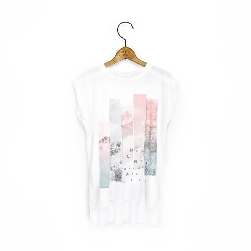 Frauen "Not All Who Wander Are Lost' Mountain Print Flowy Muskel-T-Shirt Mit Gerollter Manschette von JoshyTees