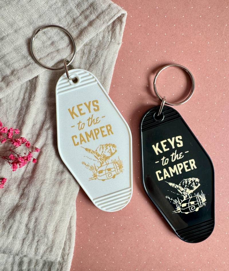 Schlüsselanhänger Retro Camper | Motel Keychain Camping Schlüsselanhänger Retro Camper | Motel Keychain Camping von JosiHerzensdinge