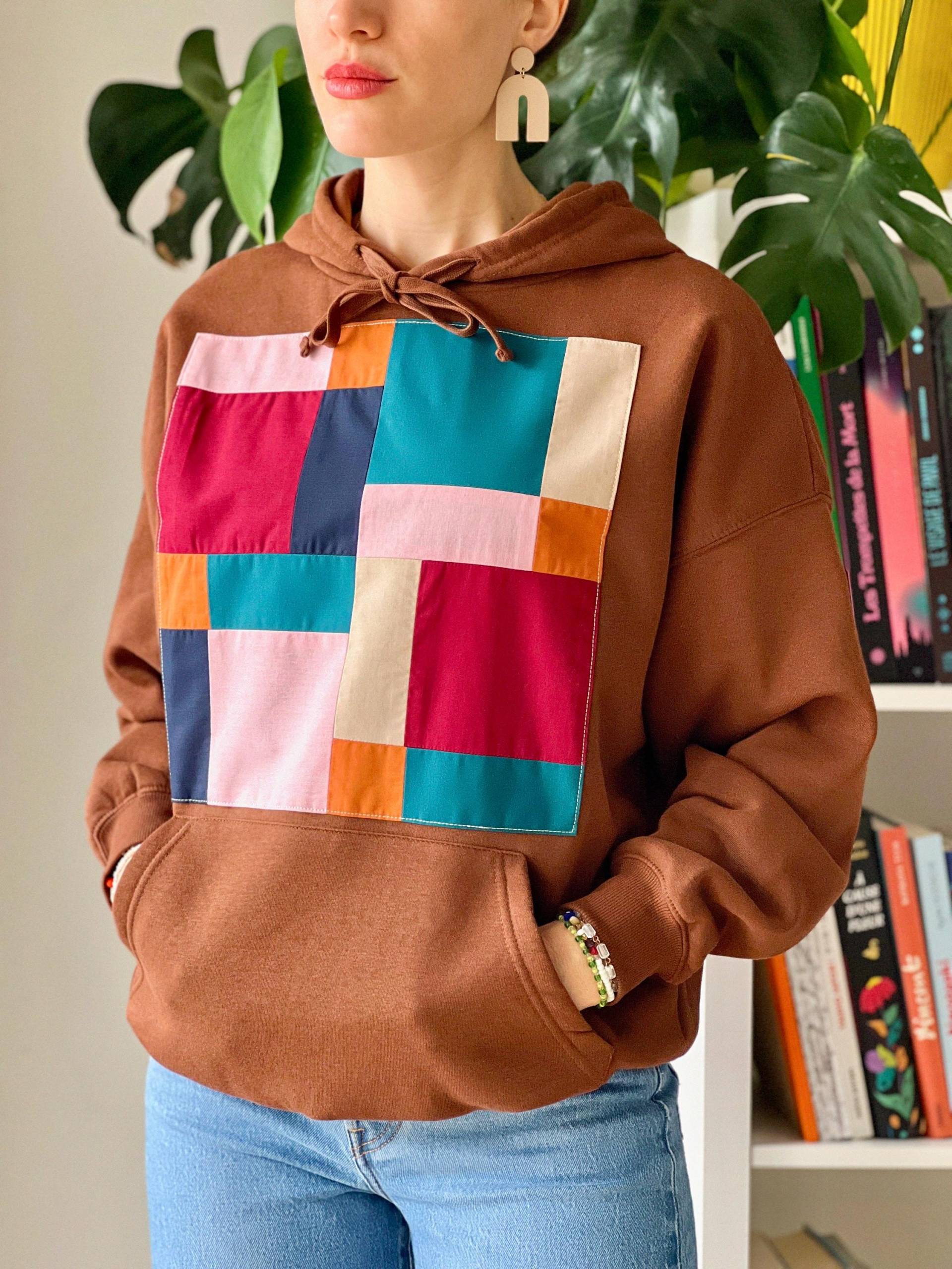 Einzelstück - Sweatshirt Mit Handgemachtem Patchwork Unisex Pullover Handgefertigter Patchworkpullover Upcycling, Ökodesign, Colorblock Geschenk Einzelstück - Sweatshirt Mit Handgemachtem Patchwork Unisex Pullover Handgefertigter Patchworkpullover Upcycling, Ökodesign, Colorblock Geschenk von JosieCreas