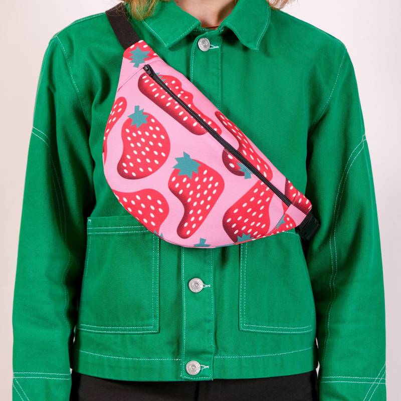 Handgemachte Bauchtasche - Einzigartiges Erdbeermuster, Bunt Bauchtasche, Crossbody-Bauchtasche Originelle Umhängetasche Weihnachtsgeschenk von JosieCreas