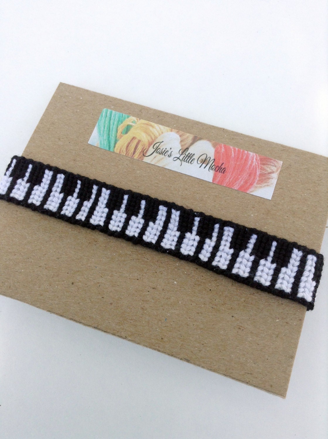 Klavierarmband/Klavier Freundschaftsarmband Instrument Armband Handgemachtes Pianist Custom Geknüpftes Klavierarmband/Klavier Freundschaftsarmband Instrument Armband Handgemachtes Pianist Custom Geknüpftes von JosiesLittleMocha
