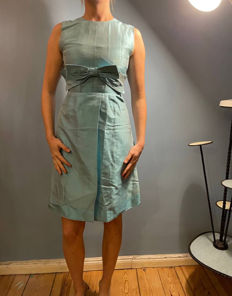 1960Er Candy Big Bow Hellblaues Kleid Tanzfläche Cocktailnacht Größe M 1960Er Candy Big Bow Hellblaues Kleid Tanzfläche Cocktailnacht Größe M von JosuDeJosusVintagesh