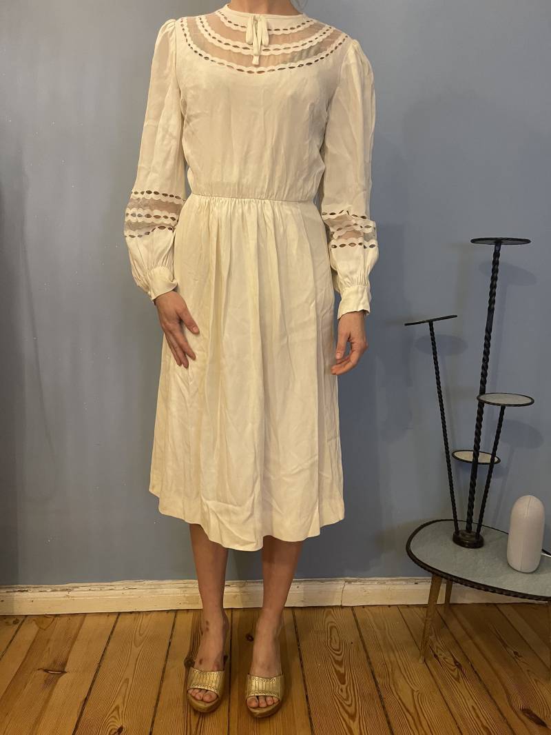 Harry Algo Paris Weißes Kleid 1960Er Jahre True Vintage Seltenes Stück Größe Small-Medium Harry Algo Paris Weißes Kleid 1960Er Jahre True Vintage Seltenes Stück Größe Small-Medium von JosuDeJosusVintagesh