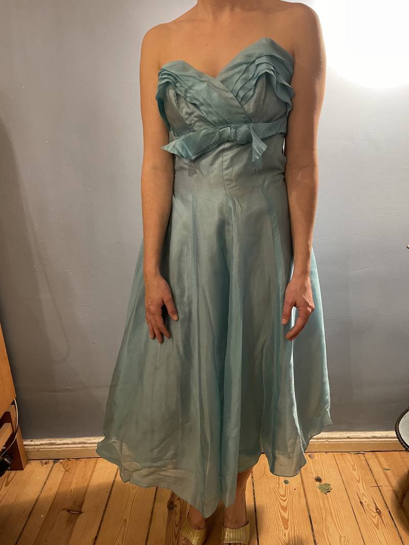 Hellblaues Kleid Mit Schleife 1950Er Jahre True Vintage Gr. Xl Hellblaues Kleid Mit Schleife 1950Er Jahre True Vintage Gr. Xl von JosuDeJosusVintagesh