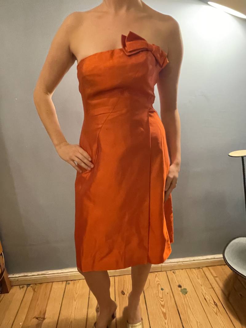 Oranges Kleid Hergestellt in Der Schweiz Marke Modele Gack Grösse M von JosuDeJosusVintagesh