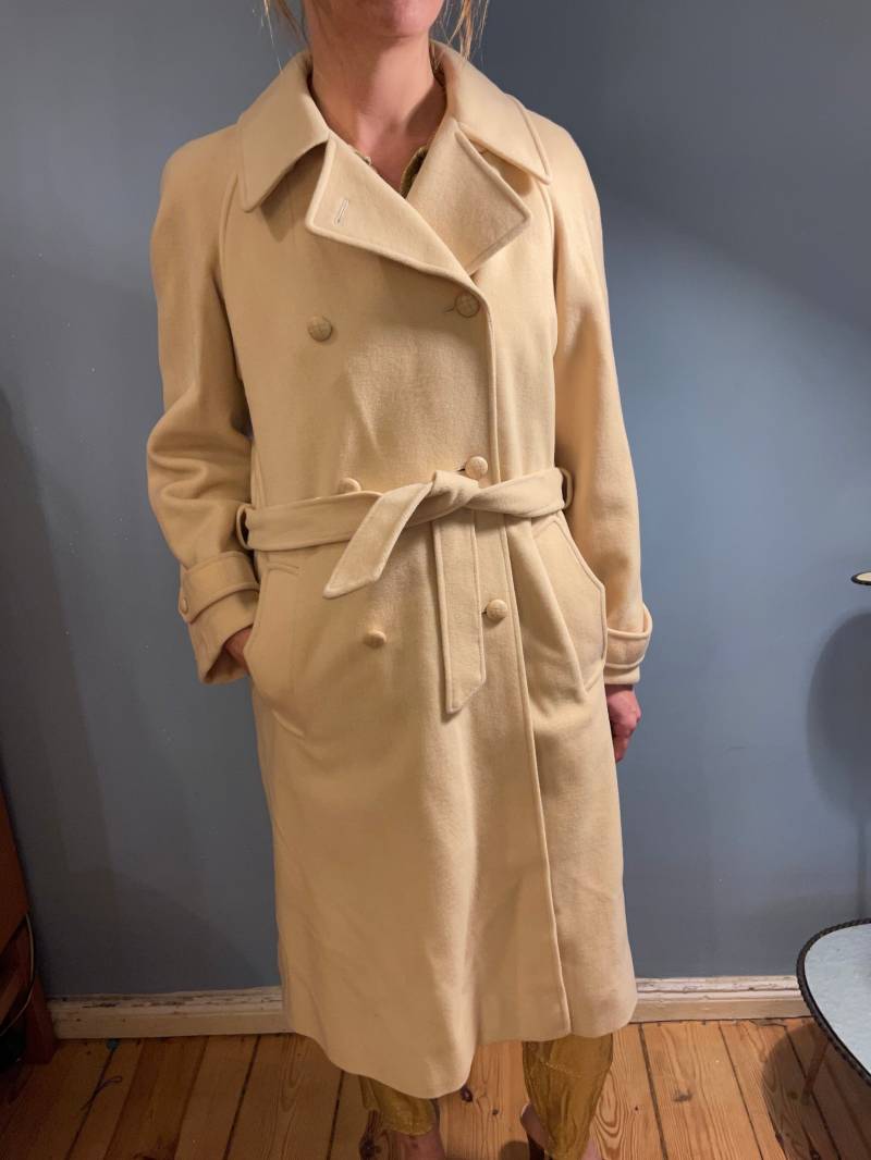 Wollmantel Classic Creme Farbe True Vintage Grösse L-xl Wollmantel Classic Creme Farbe True Vintage Grösse L-xl von JosuDeJosusVintagesh